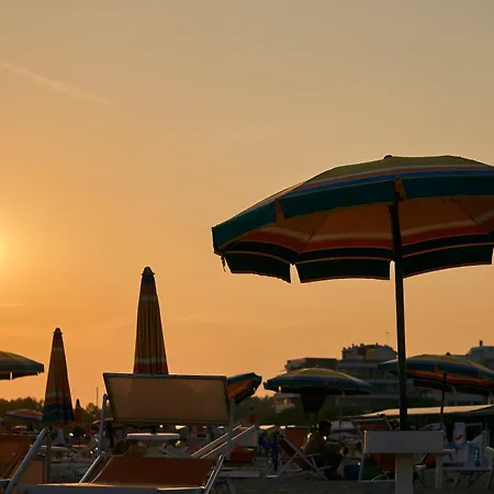 Relax With Your Family By The Pool - Beahost Apartment *