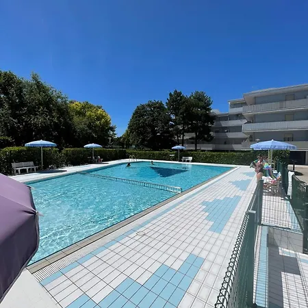 Apartment Relax With Your Family By The Pool - Beahost *